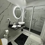 Matthias Luxury House Pensión Catania